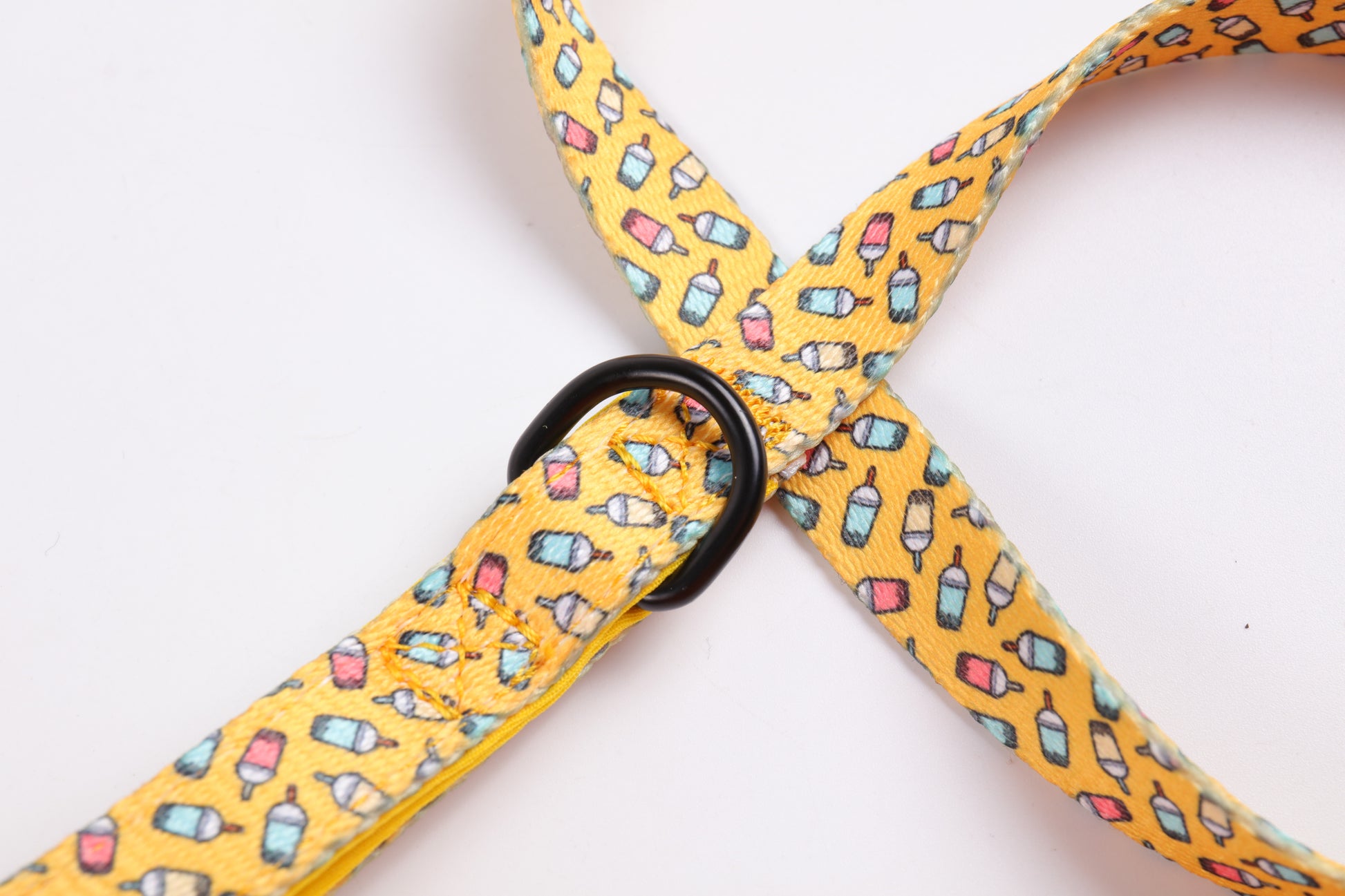 Crumpets Boutique - Treat your precious pup to walkies in our cheerful Puppa Tea dog lead! This bright blue lead features a colorful bubble tea theme that looks perfect for relaxing strolls.